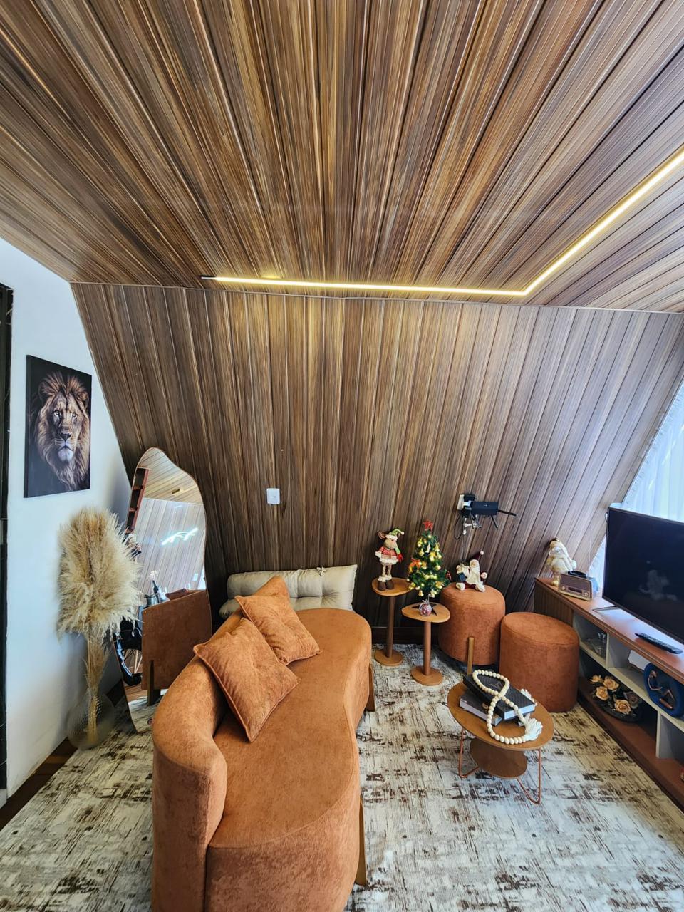 Lobo Black — Cabana A-frame para família no interior de Goiás